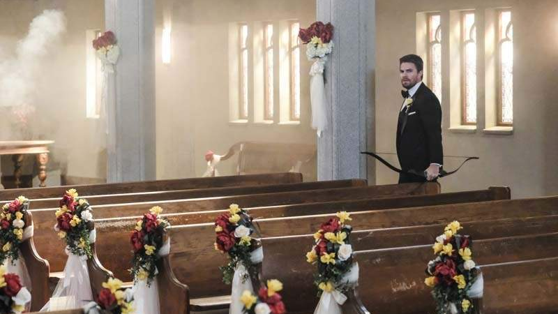 Illustration for article titled Alt-Earth Nazis Invade the Flash's Wedding in Our Giant First Look at the New DC/CW Crossover
